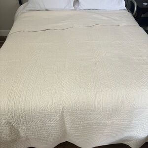 Queen White quilted cover